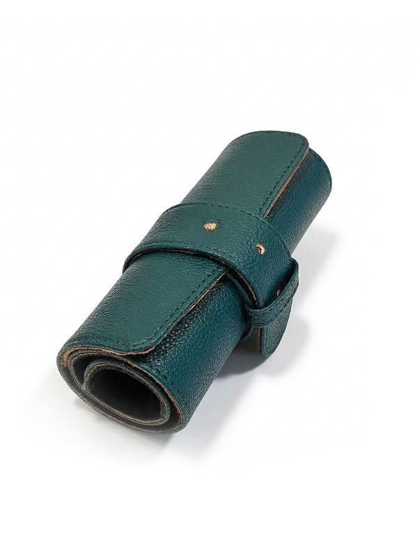 Travellers watch roll Contraband